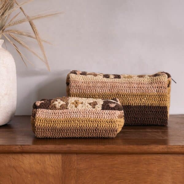 Trousse de maquillage en crochet multicoloreCAB MEDIUM Rainbow – Image 2