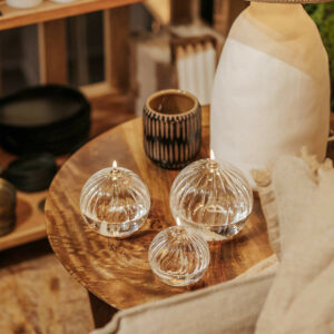 Lampe à huile sphère striée taille S